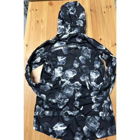 Lululemon Womens Miss Misty Pullover Hooded Size 6 - Picture 6 of 6